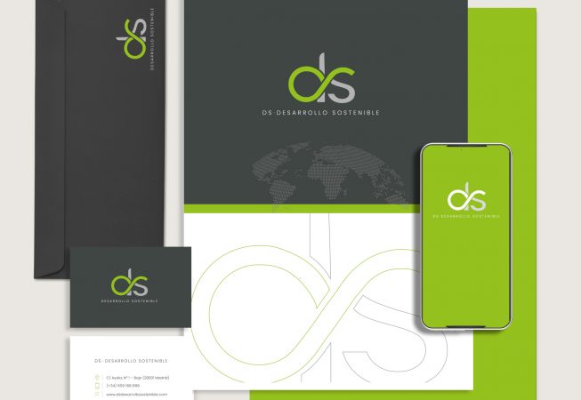 Distintos soportes DS Desarrollo Sostenible. Adaptación del logotipo.